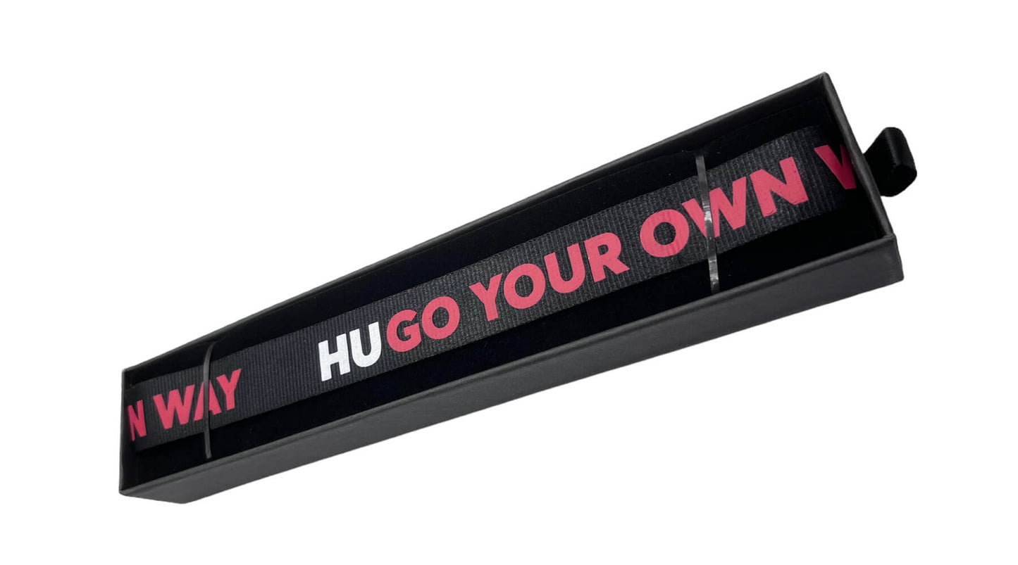 Catena Cordina per occhiale da vista e occhiali da sole di Hugo Boss nero rosso stoffa